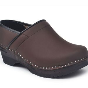 Troentorp Van Gogh Closed Back Clogs Brown  38